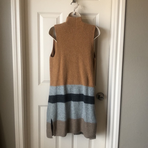 LOFT tan sweater vest with grey stripe size M - Picture 3 of 5
